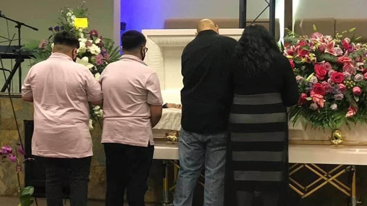 Esquivel tuvo que ser resucitada en varias ocasiones y finalmente la familia tomó la decisión de dejarla descansar.