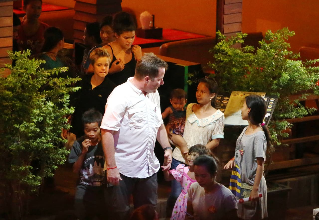 Todos estuvieron juntos mientras comían unos ricos platillos a la BBQ.