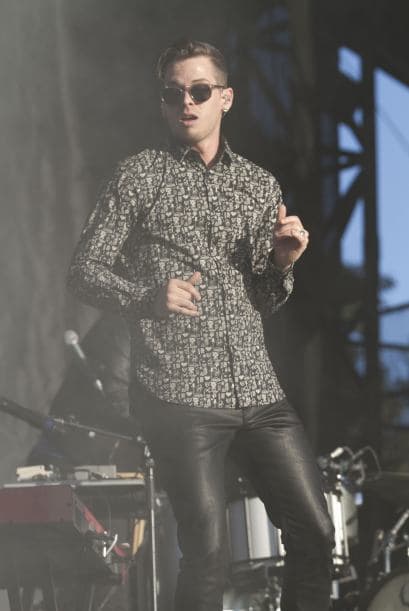 Mark Foster y los demás integrantes de la banda de indie rock Foster the People interpretaron sus mayores éxitos en el Austin City Limits este viernes.
