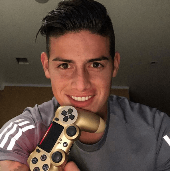 En sus redes, siempre está invitando a jugar.