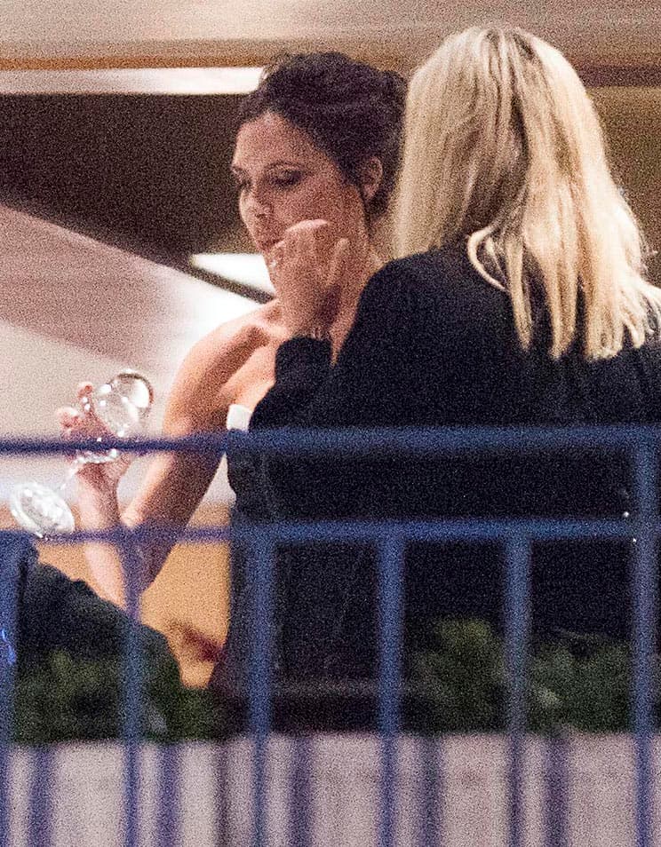 Victoria y sus amigas en plena 'party'.