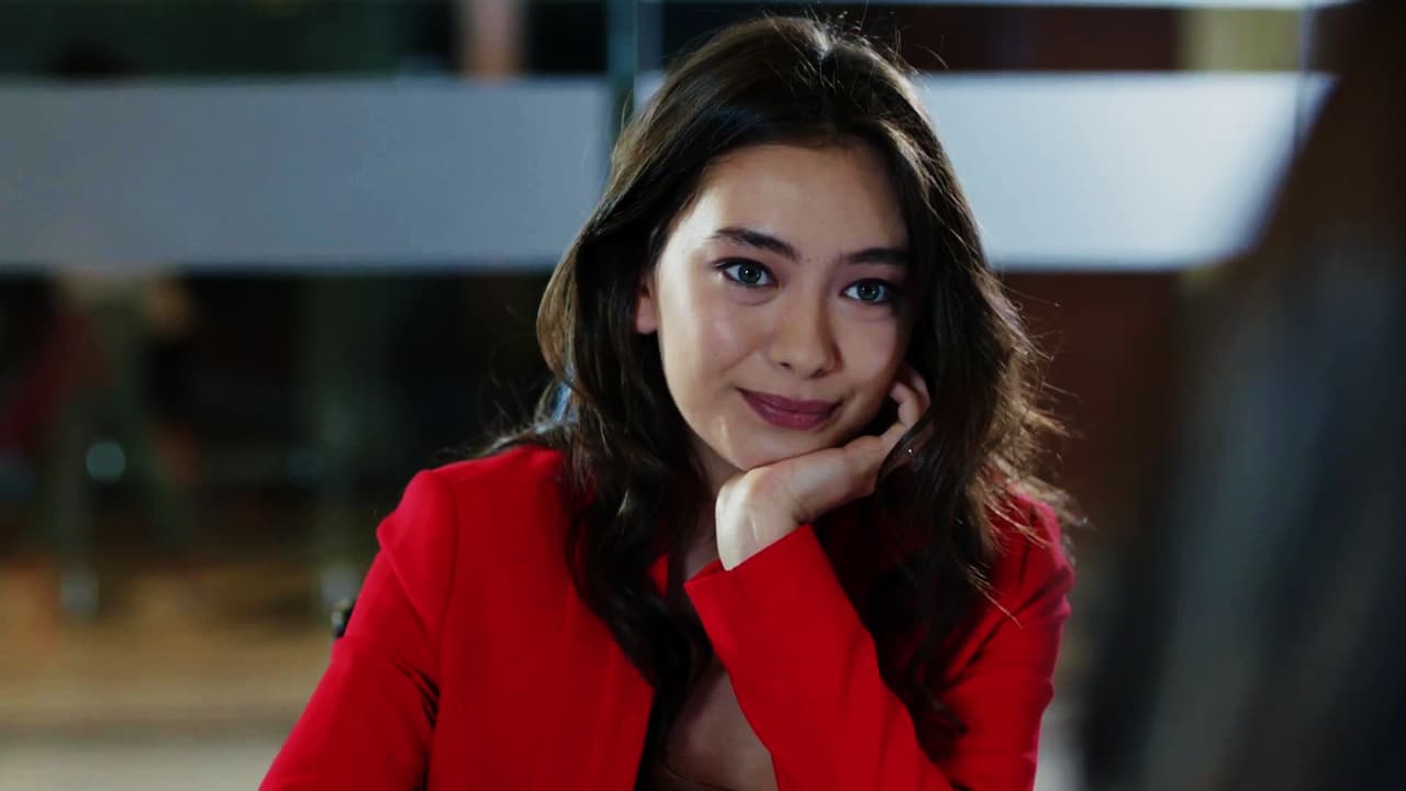 Hace cinco años Neslihan Atagül fue invitada por la empresa productora Ay Yapım para protagonizar Amor eterno, la serie de televisión turca que ganó un premio Emmy Internacional como mejor telenovela en 2017.