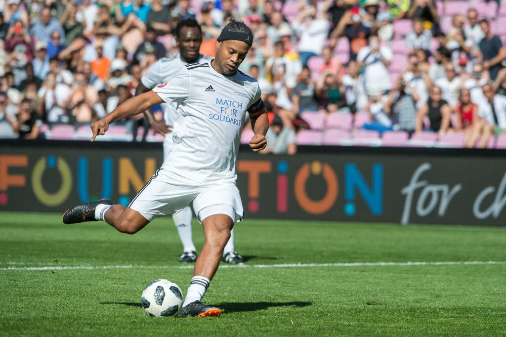 Incluso, el próximo 17 de noviembre está previsto un partido amistoso y uno de los equipos estará conformado por los 'Amigos de Ronaldinho'.