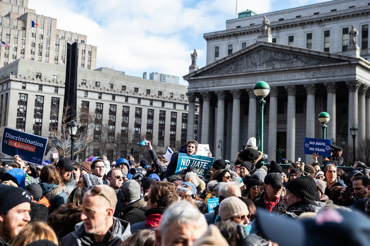 La marcha titulada "No Hate. No Fear" (Sin Odio, Sin Miedo) arrancó a las 11 a.m. en Foley Square, en el Bajo Manhattan.