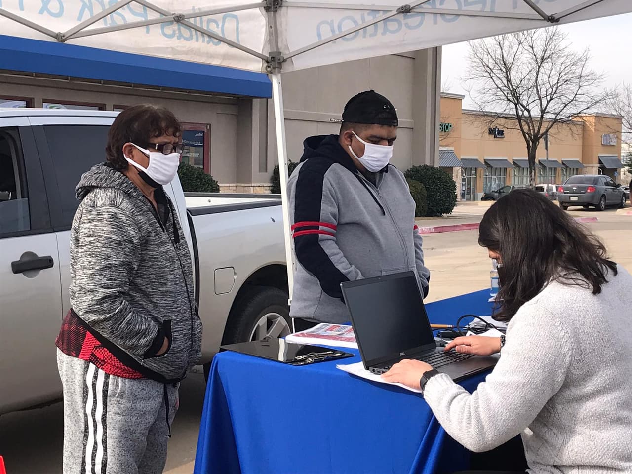 Habilitan más centros de registro en el Condado Dallas para la obtención de la vacuna contra el Coronavirus 