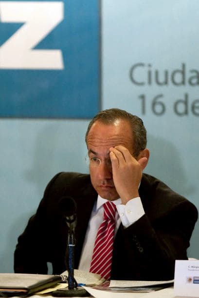 El panorama lleva a analistas a pensar en un inquietante futuro, aunque Calderón afirmó en diciembre que al final de 2010 los crímenes dejaron de incrementarse "e incluso parece que empezarían a declinar".
