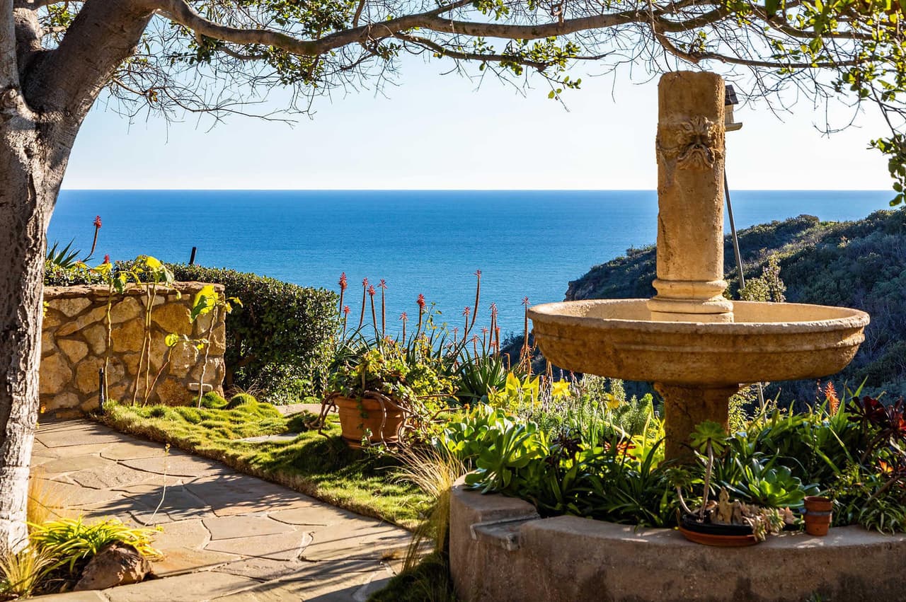 Cuando los visite su cuñada, 
<b><a href="https://www.univision.com/famosos/la-fotografa-kate-middleton-sorprende-nuevamente-con-tiernas-fotos-ahora-de-la-princesa-charlotte-fotos">Kate Middleton, seguro podría tomar fotografías</a></b> espectaculares desde el nuevo patio de los Sussex.