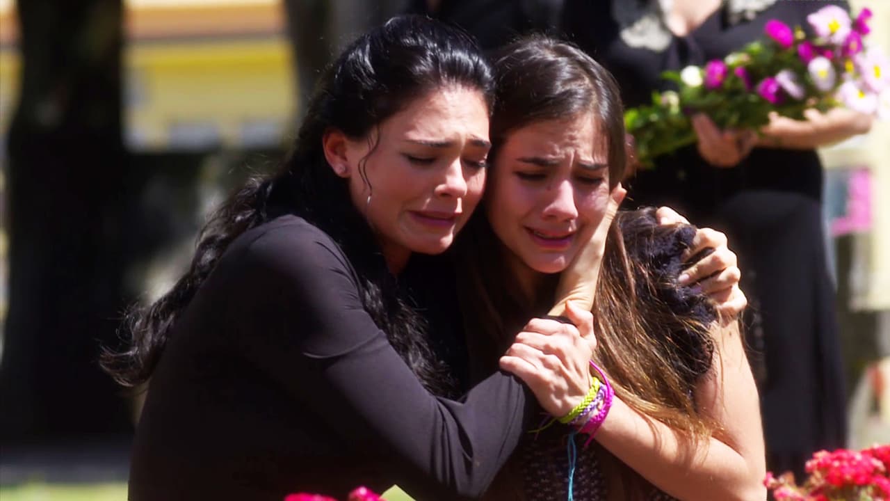 Vittorio le brindó su ayuda a Fiorella después de la terrible muerte de su padre.