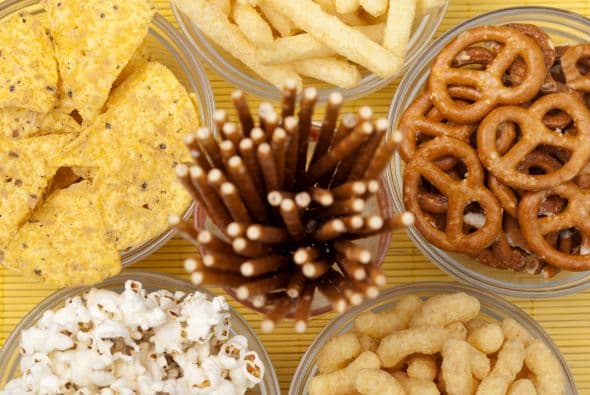 Atención con la comida china (y asiática en general), los alimentos procesados o muy salados, y los ‘snacks’ de paquete.