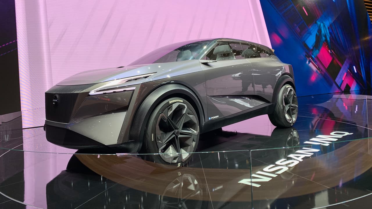 <h3 class="cms-H3-H3">Nissan IMQ</h3>
<br>Esta impresionante SUV conceptual cuenta con 335 caballos de fuerza y 516 libras-pie de torque totalmente eléctricos, pero en vez de tenerse que enchufar para la regarga la IMQ cuenta con un generador eléctrico a gasolina. ¿Eres tú la Nissan Rogue del futuro?