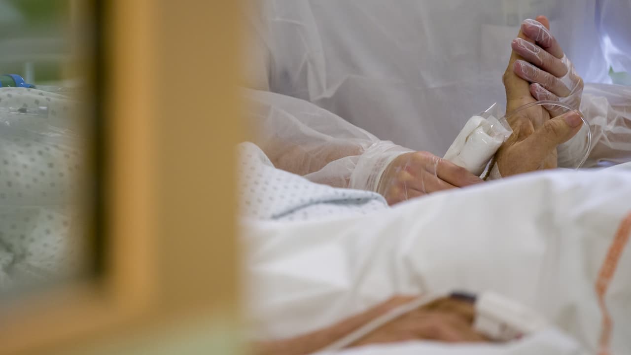 Médicos en el norte de Texas advierten sobre el riesgo de suspender restricciones por el coronavirus