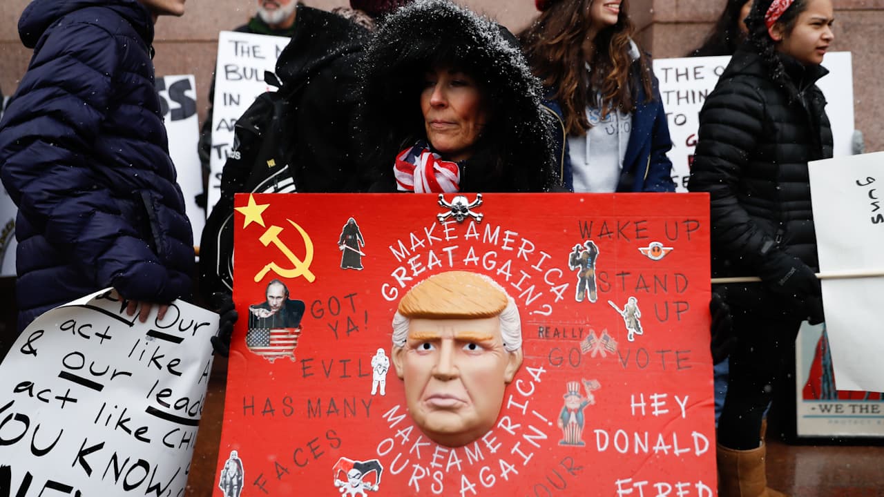 Más de un millón de personas se presentaron en la Marcha por Nuestras Vidas (March for Our Lives) el 24 de marzo de 2018 en Washington, DC, en protesta por la violencia con armas de fuego y tras la tragedia de Parkland, ocurrida el 14 de febrero de ese año y en la que murieron 17 personas.