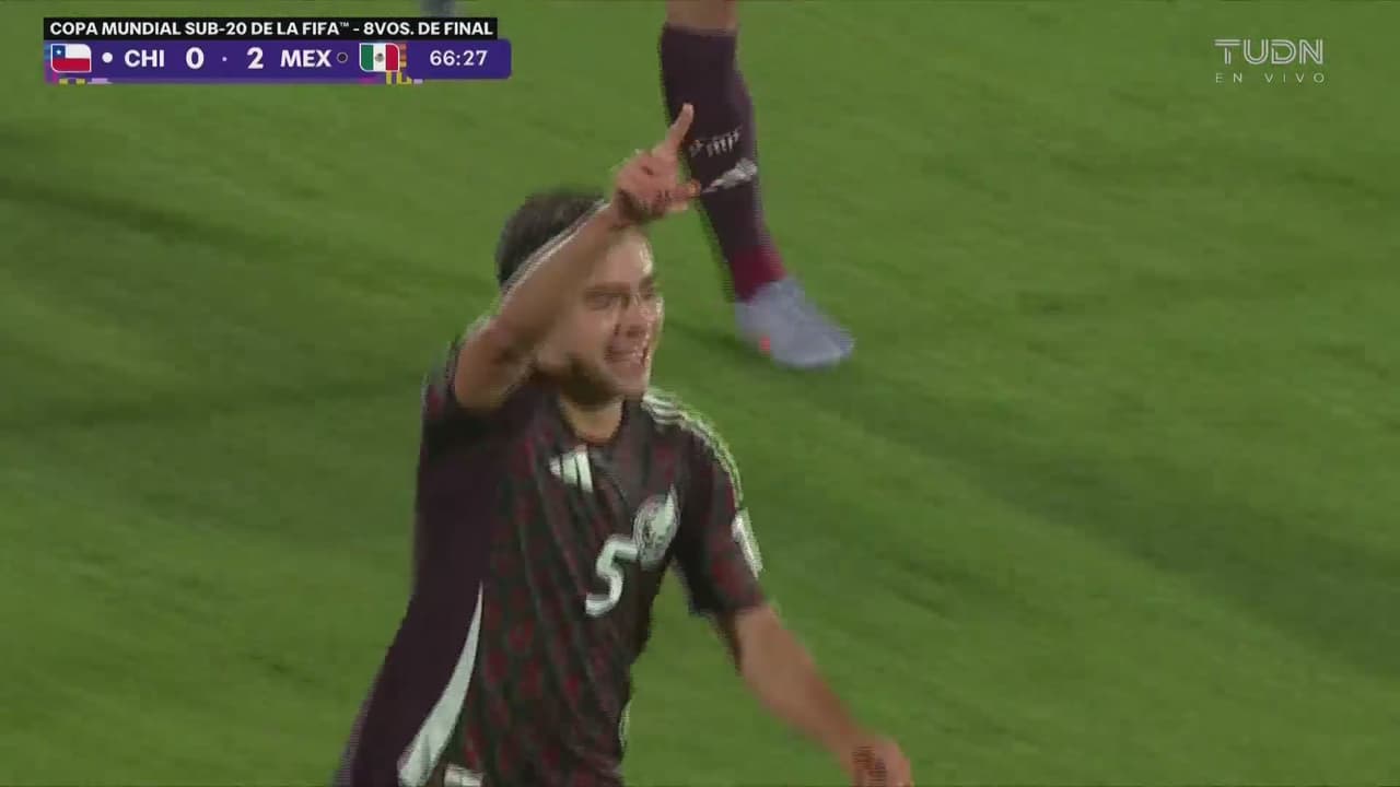 ¡Golazo de México! ¡Joyita de museo de Fimbres para el 0-2!