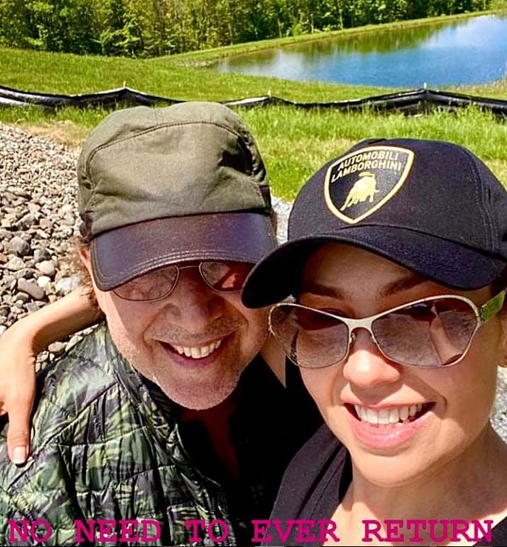 La imagen de un muy joven Mottola no pasó desapercibida para Thalía, de 48 años. 
<br>