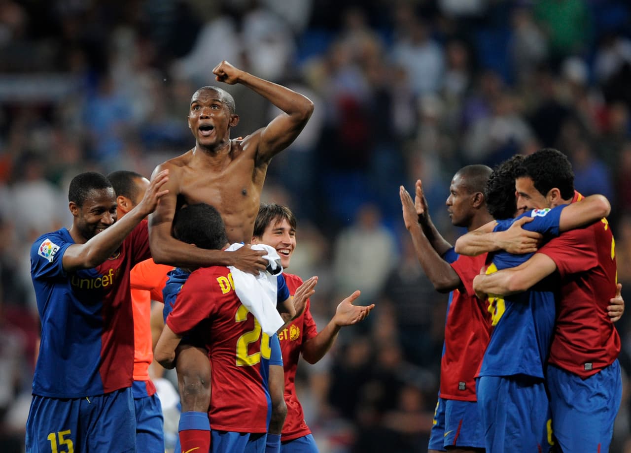 El balón se fue al fondo y firmó una de las mayores goleadas del Barcelona sobre el Real Madrid en el Santiago Bernabéu. Casillas y los merengues no sólo habían perdido el partido, perdieron La Liga y, de paso, la dignidad.
