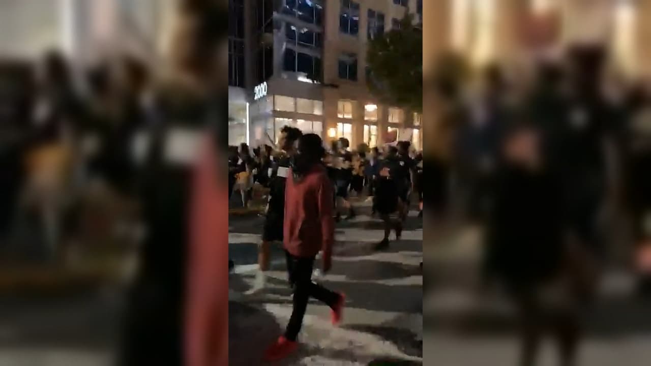 Este pasado miércoles se realizaran algunas manifestaciones en la ciudad de Dallas, por la muerte de Breonna Taylor.