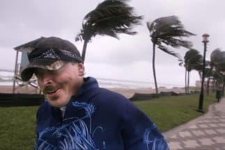 La costa este de Estados Unidos se encuentra en alerta por la formación de la primera tormenta de la temporada de huracanes 2015.