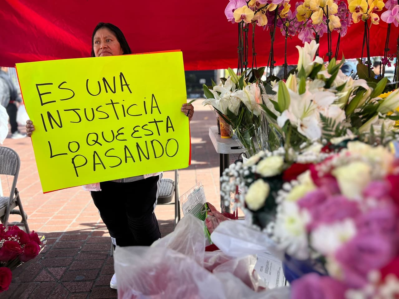 Vendedores ambulantes de La Misión solicitan retraso en la prohibición de venta para la temporada navideña