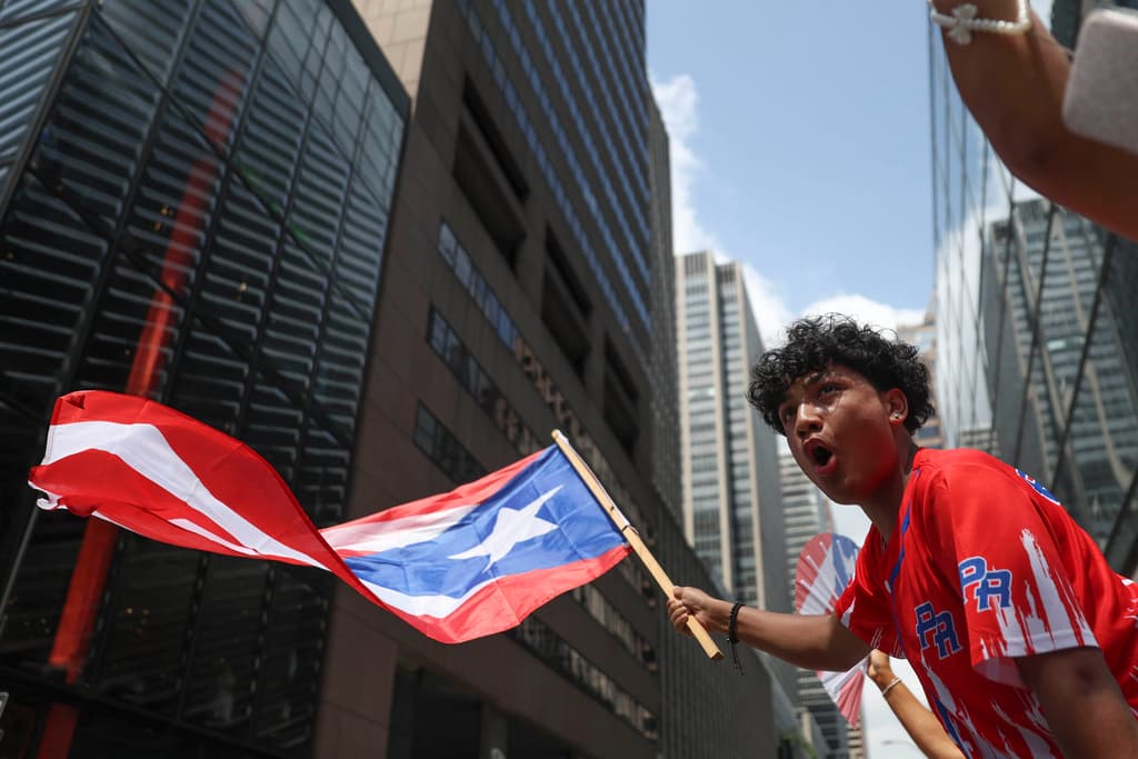 "Yo soy boricua, pa' que tú lo sepas", se escuchaba en cada esquina durante la gran fiesta de la comunidad puertorriqueña en la ciudad de Nueva York.