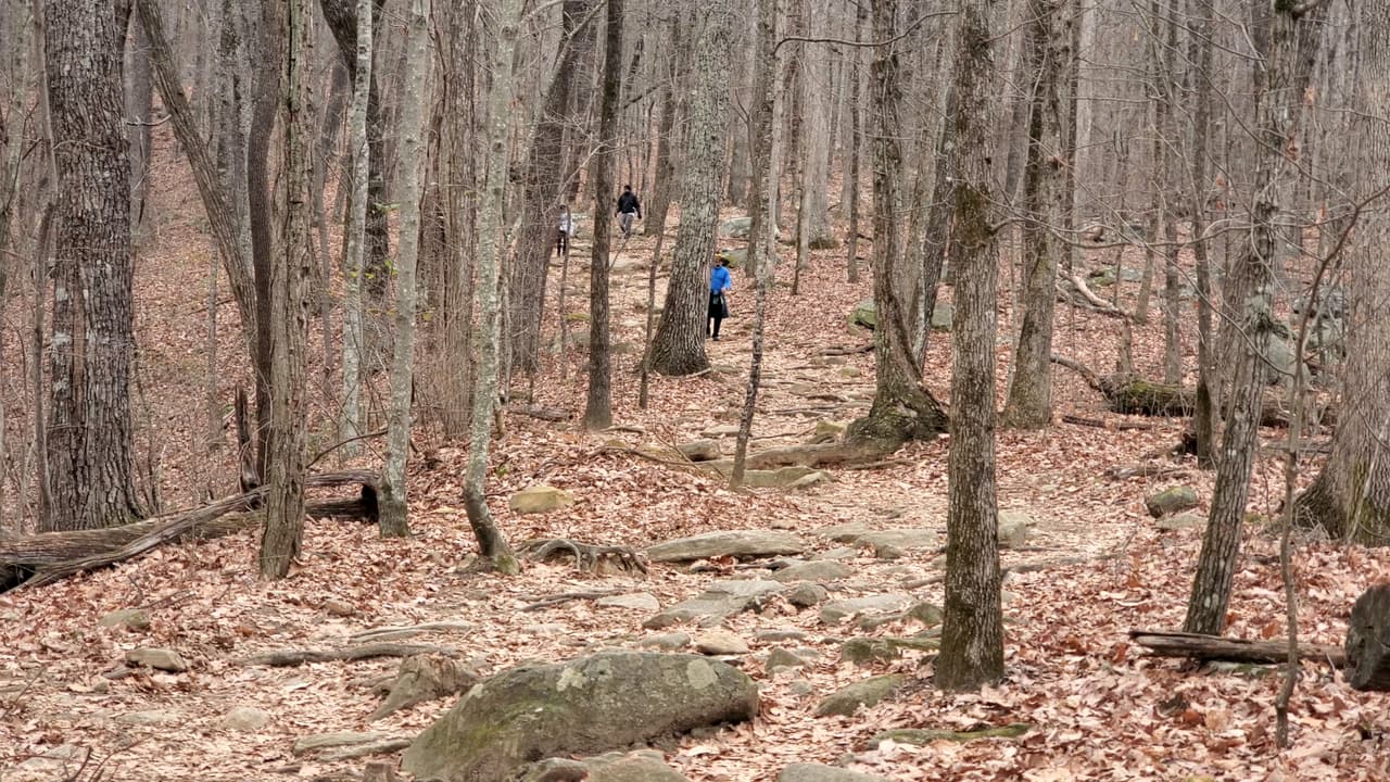 El camino de tierra es desafiante en muchos sentidos.