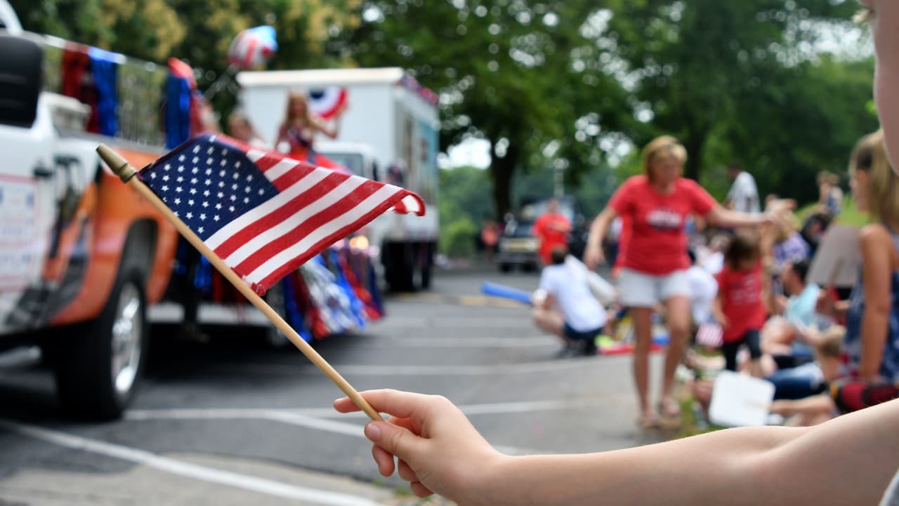 <b>Los Ángeles</b>
<br>El Comité del Bicentenario de El Sereno informó que el Desfile Anual del Día de la Independencia ha sido cancelado: “Apoyamos a nuestra comunidad.
<br>La seguridad de nuestros participantes, espectadores y voluntarios siempre es nuestra prioridad. Disculpen las molestias que esto pueda haberles causado”.