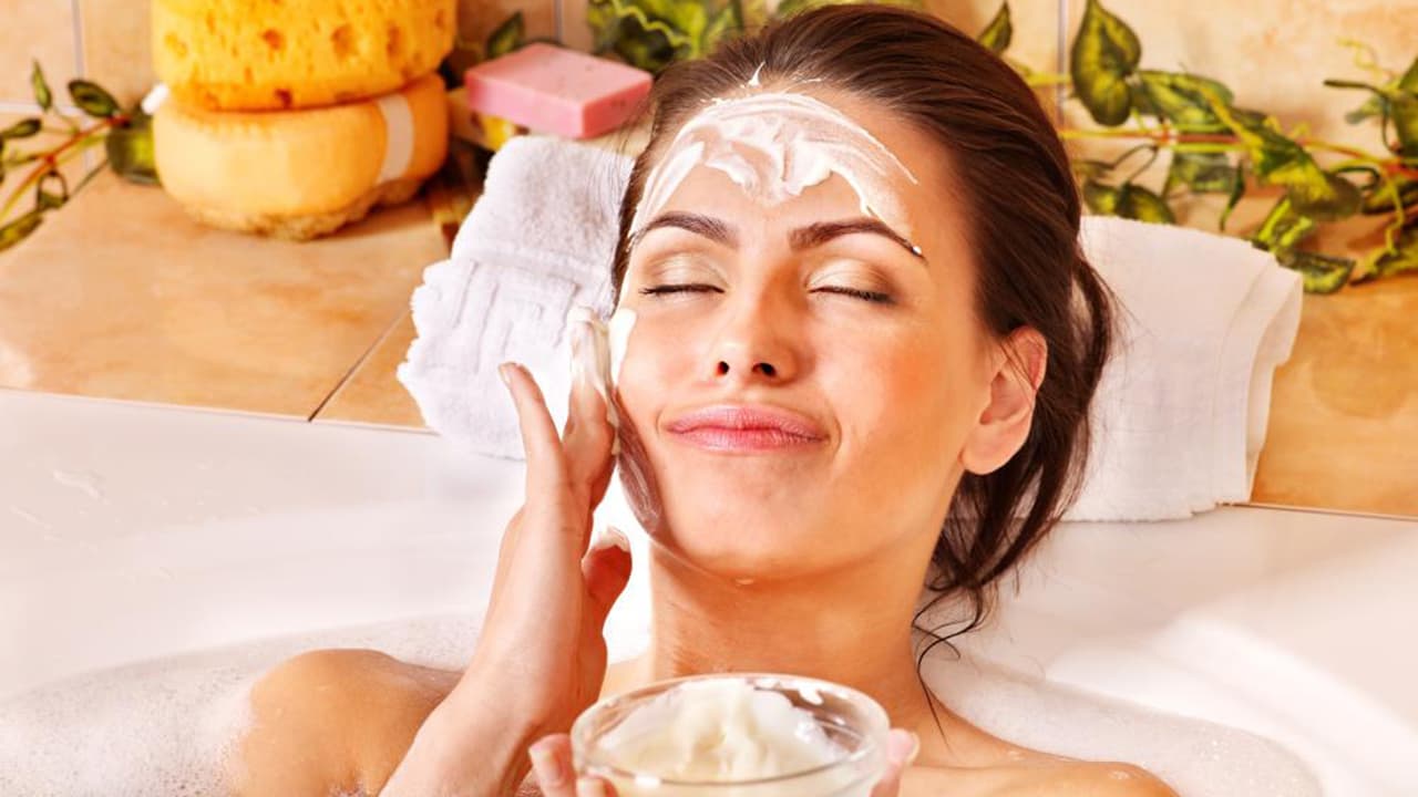 Después retírala con abundante agua y recuerda repetir su aplicación dos o tres veces por semana.