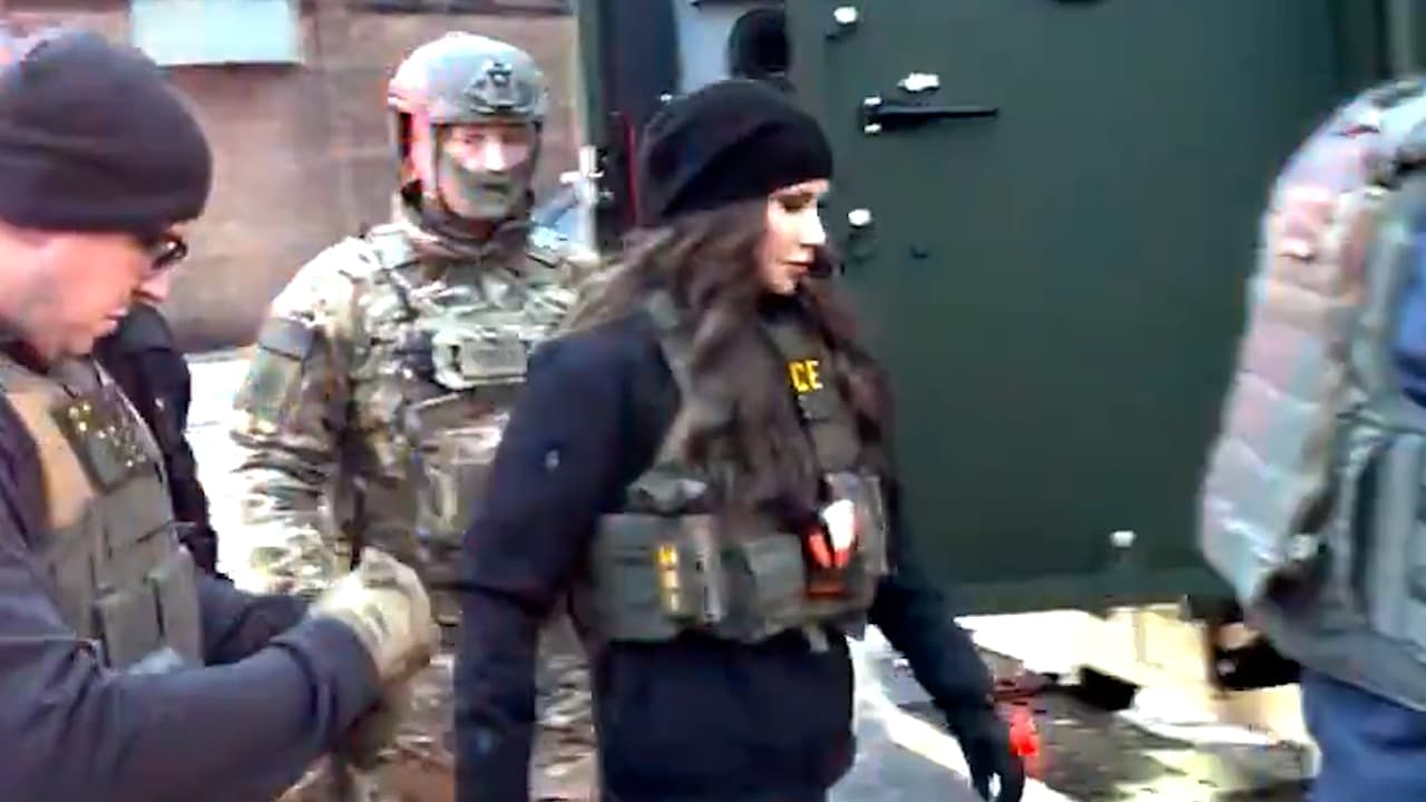 El DHS publica un video de Kristi Noem acompañando a agentes federales en un operativo de migración