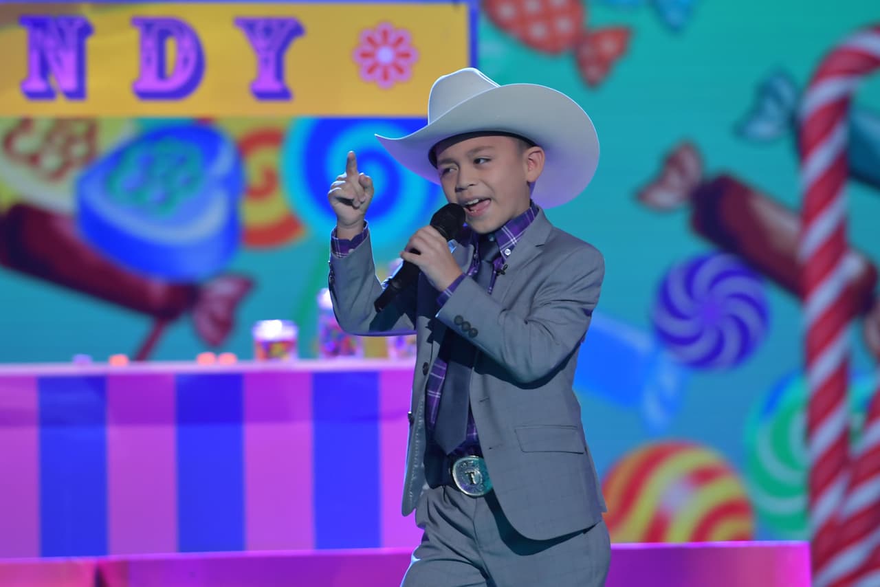 Con todo el ritmo de la banda, Joel realizó una interpretación del tema 'Pistearé'.