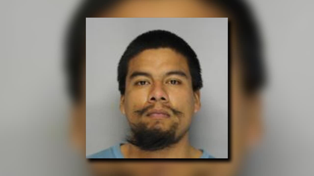 Fredy de Jesús Lora Zuniga fue arrestado y acusado de explotación sexual infantil por vía electrónica.