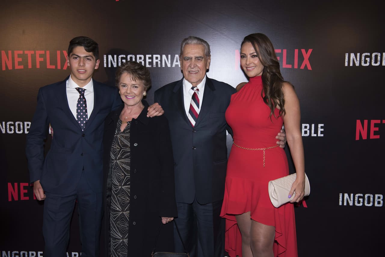 La familia de 
<b><a href="http://www.univision.com/temas/kate-del-castillo">Kate del Castillo</a></b> era pieza clave de esta noche, sus papás, hermana y sobrino por fin vieron el proyecto más reciente de la actriz.