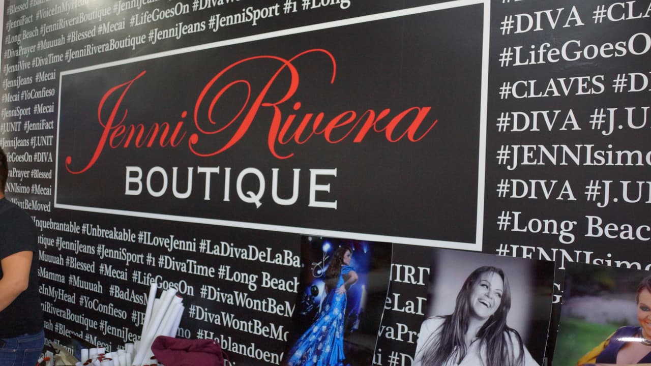 También se lanzó la aplicación de moda Jenni Rivera Fashion, donde los seguidores de Jenni podrán enterarse de los últimos productos, música y proyectos que Jenni Rivera