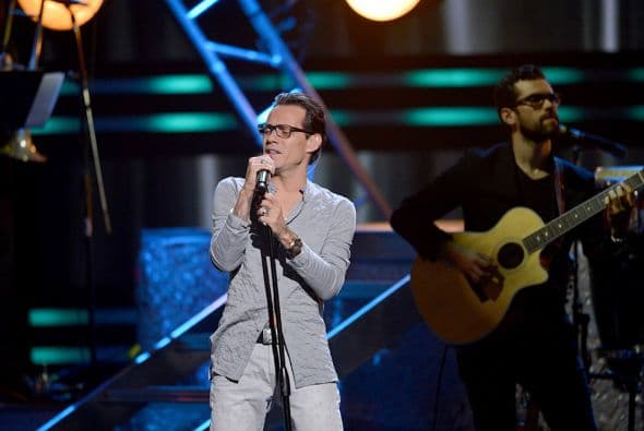 Marc encantó en el escenario con el tema 'Flor Pálida'.