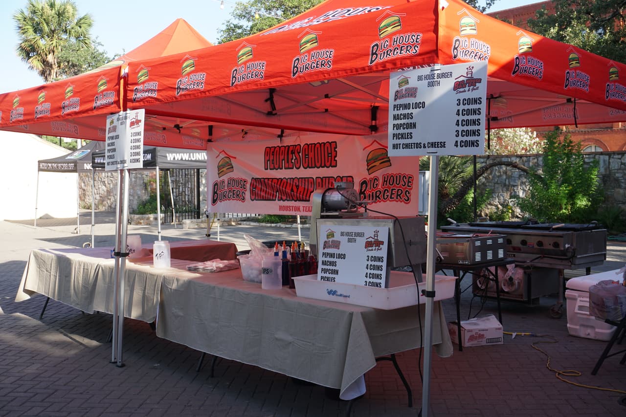 Ram Herrera, Los Banger Broz and Jorge Alejandro took the stage inside La Villita.