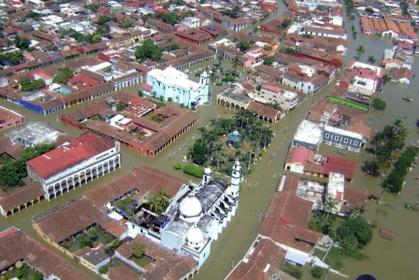México vive la temporada de lluvias más intensa, la cual inició en mayo, desde que hay registro con al menos 80 muertos y 810 mil damnificados en todo el país.