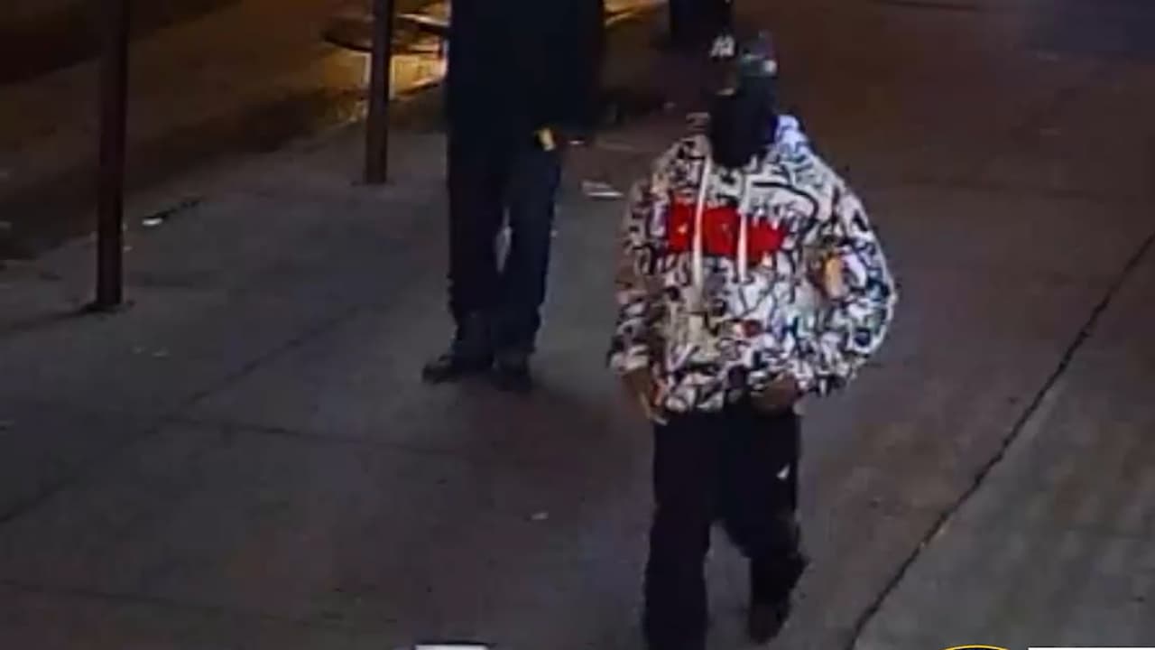 Una mujer se aferra a la vida tras ataque e intento de violación en Harlem