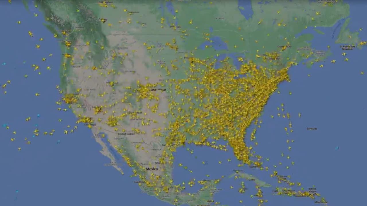 ¡Increíble!: Así se ve el incremento del tráfico aéreo previo al Día de Acción de Gracias