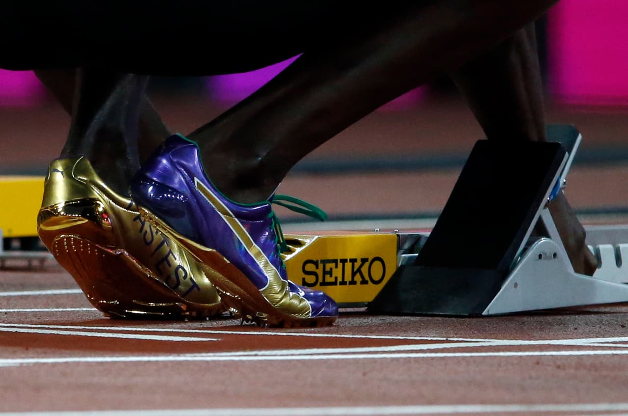 El jamaicano Usain Bolt se declaró muy descontento con los bloques de salida utilizados en los Mundiales de Londres, que a punto estuvieron de causarle un disgusto en la primera ronda.