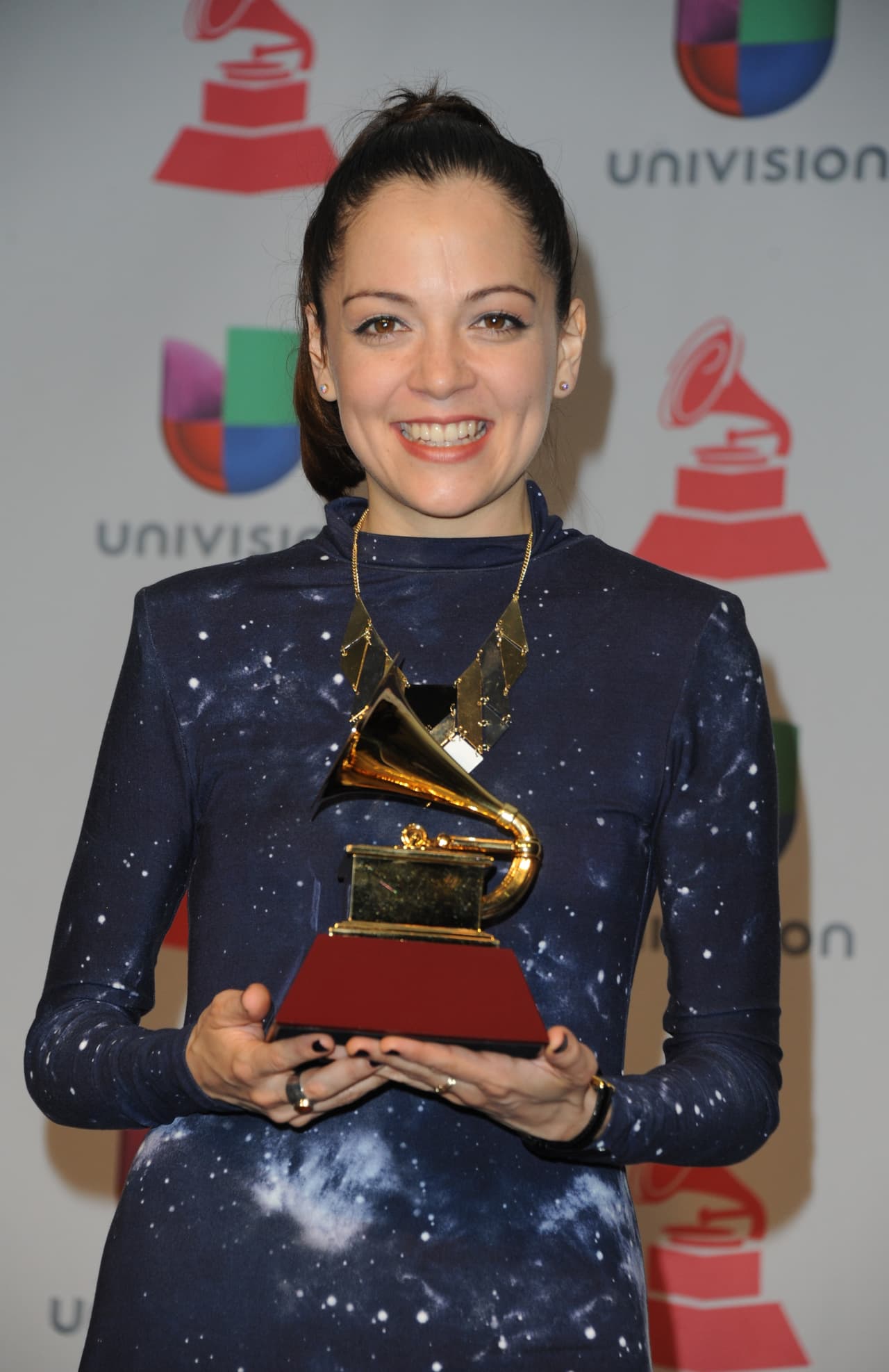 En 2013 la mexicana Natalia Lafourcade obtuvo un Latin GRAMMY por Mejor Álbum Alternativo por 'Mujer Divina. Homenaje a Agustín Lara'. Este año está nominada por su nueva grabación con Los Macorinos.