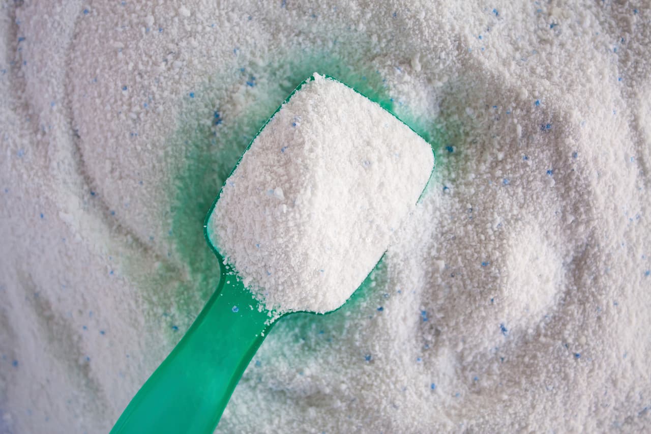 Creado por Grupo Avance, el producto chileno debe añadirse al detergente convencional durante el lavado para añadir una barrera biológica a las prendas de ropa que repele al mosquito.