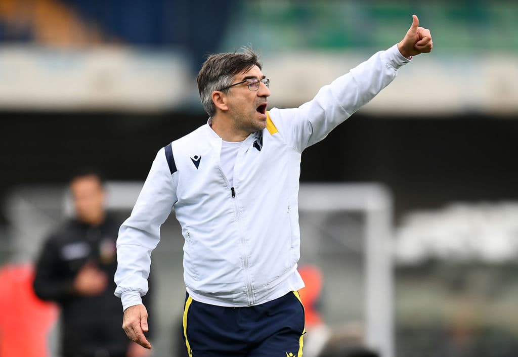 Napoli ve la derrota ante el Hellas Verona 3-1. Hirving Lozano anotó el gol más rápido en la historia del Napoli, pero no fue suficiente, pues los 'Gialloblu' dieron la vuelta con goles de Dimarco, Barak y Zaccagni, durante la J19 en la Serie A.