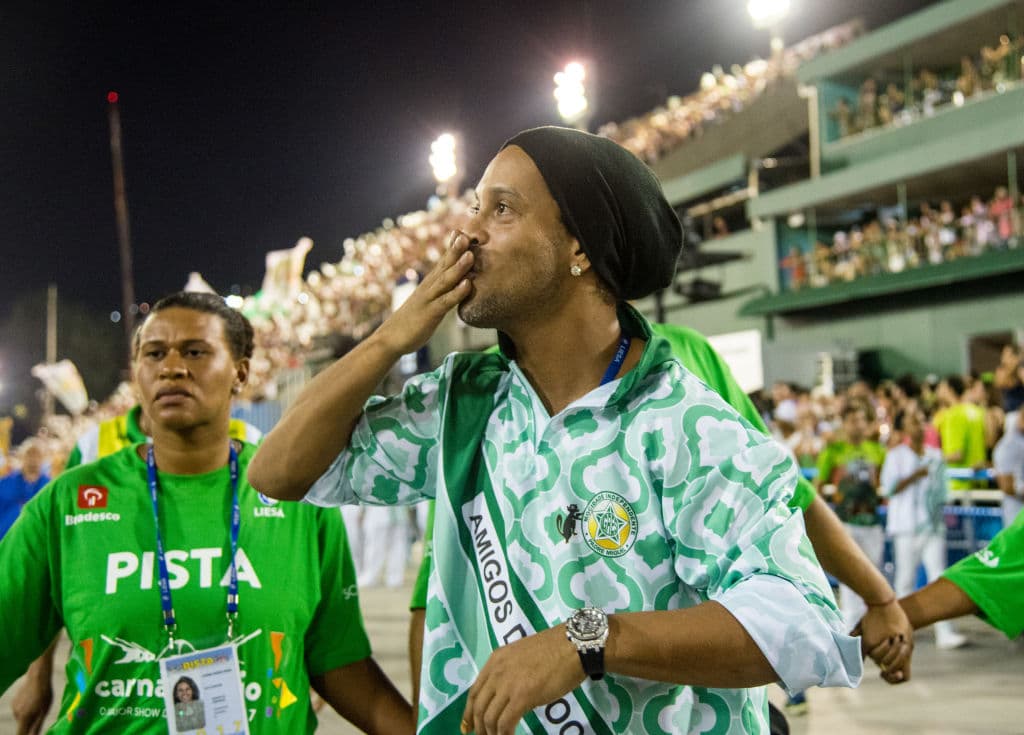 A pesar de ser querido en Brasil, debe responder a una sentencia de hace tres años por daños ambientales en Porto Alegre por una construcción ilegal en un área de preservación.