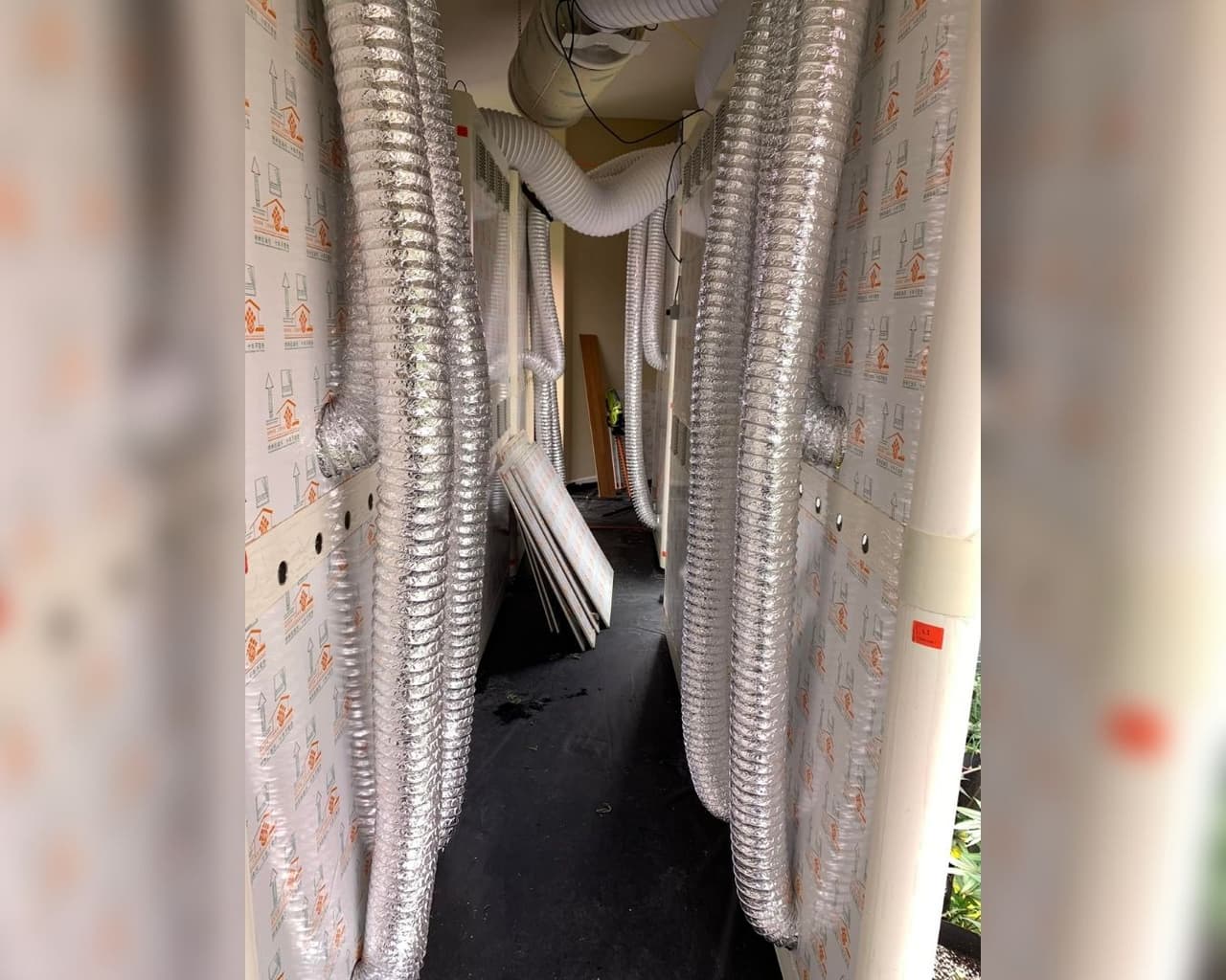 “Estos hallazgos llevaron a que la casa fuera clasificada como ‘roja’, 
<b>demasiado peligrosa para ser habitada</b>”, indicó el Departamento de Policía de Fairfield.
<br>