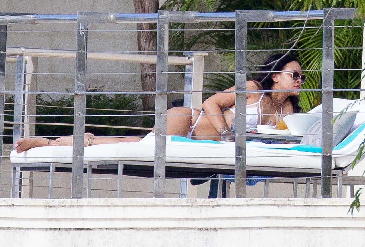 No pierde oportunidad de mostrar sus curvas.