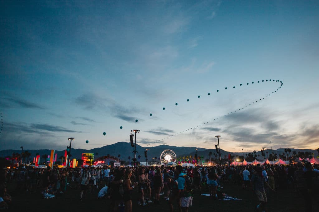 El pasado fin de semana se llevó a cabo la edición número 19 del festival de música Coachella en Indio, California donde se congregaron miles de personas para disfrutar de los diferentes conciertos.
<br>