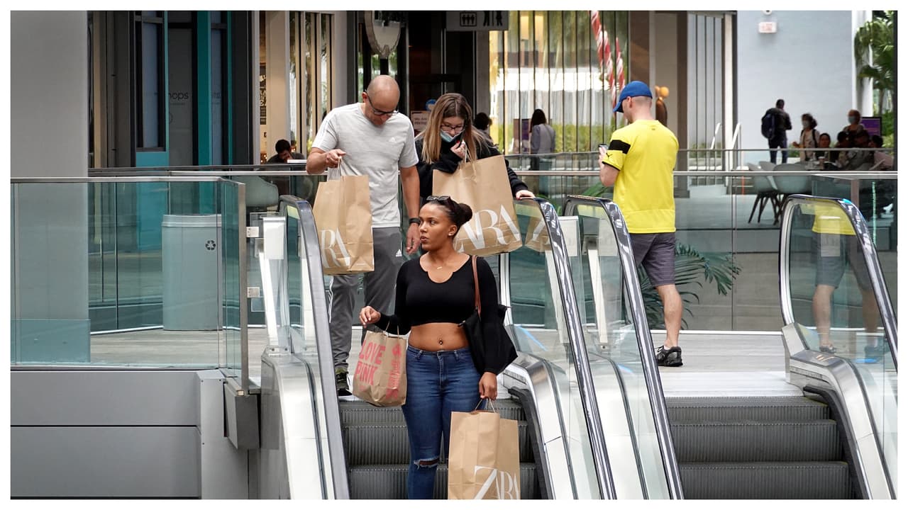 ¿Cuál es el horario de los centros comerciales este viernes negro?