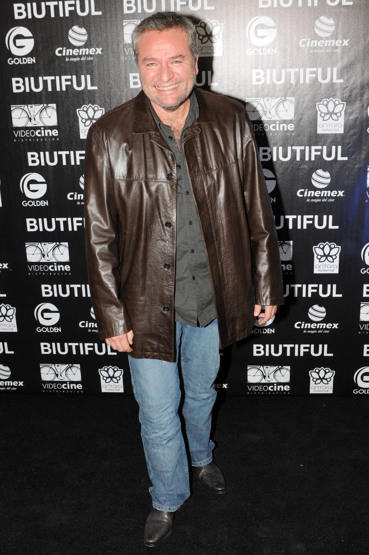 En febrero pasado, 'El Güero' Castro admitió que siempre estuvo consciente que
<b><a href="https://www.univision.com/famosos/jose-alberto-el-guero-castro-admite-haber-previsto-que-su-relacion-con-angelique-boyer-se-terminaria-fotos" target="_blank">su relación terminaría </a></b>con Angelique Boyer.
<br>