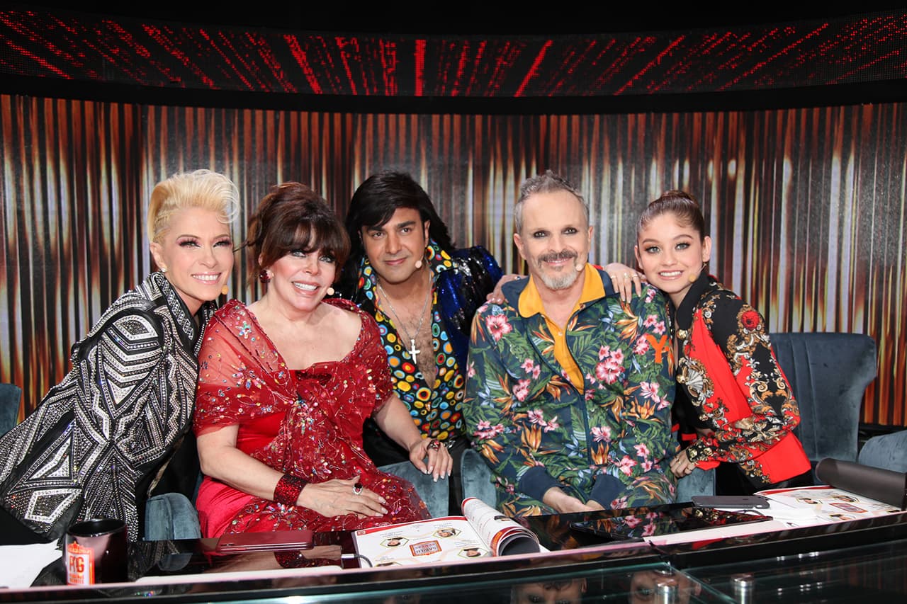 Y esta foto demuestra que, si algo tiene nuestro jurado, es que es muy colorido.