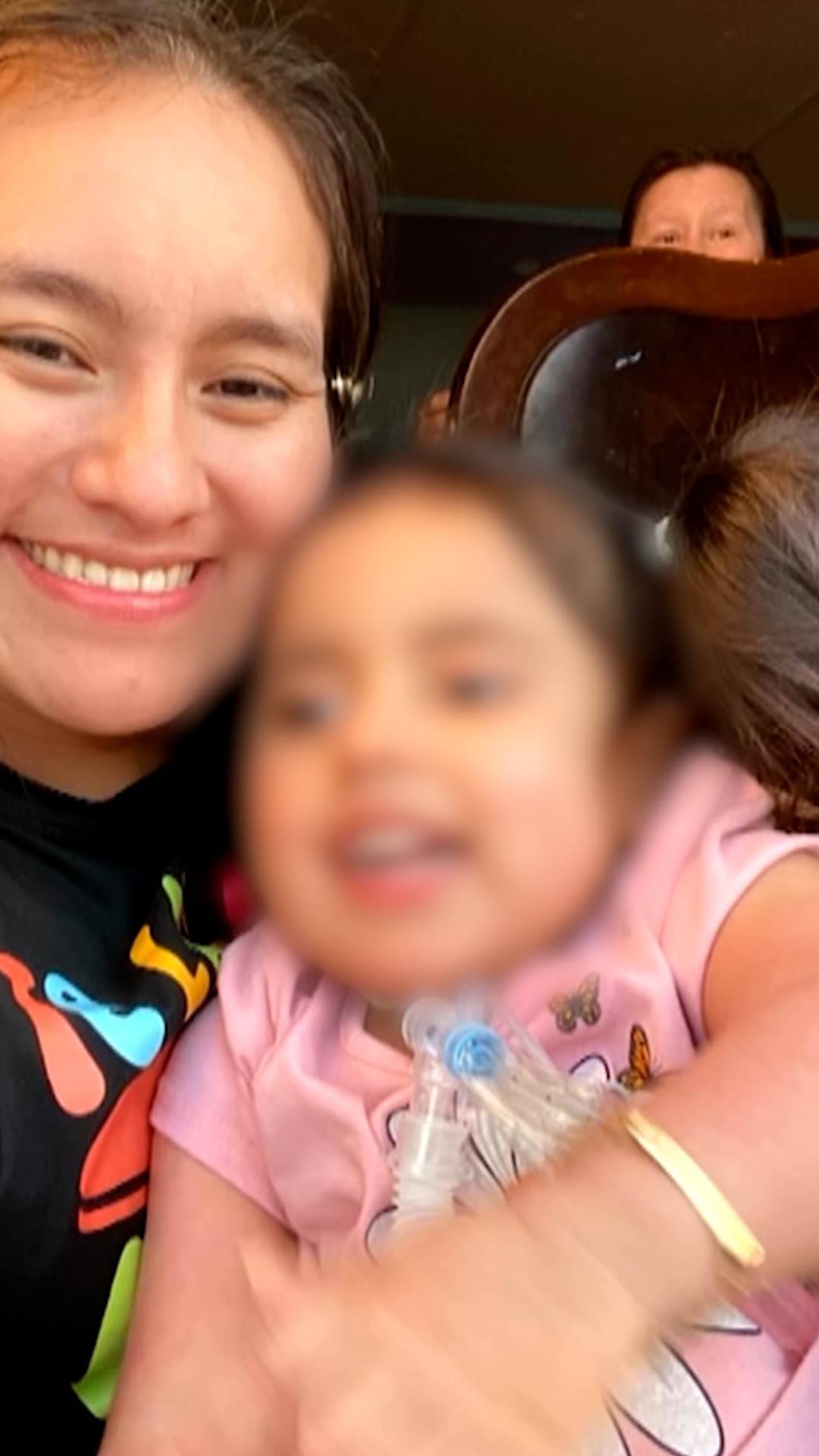 Teme ser deportada y separarse de su hija enferma