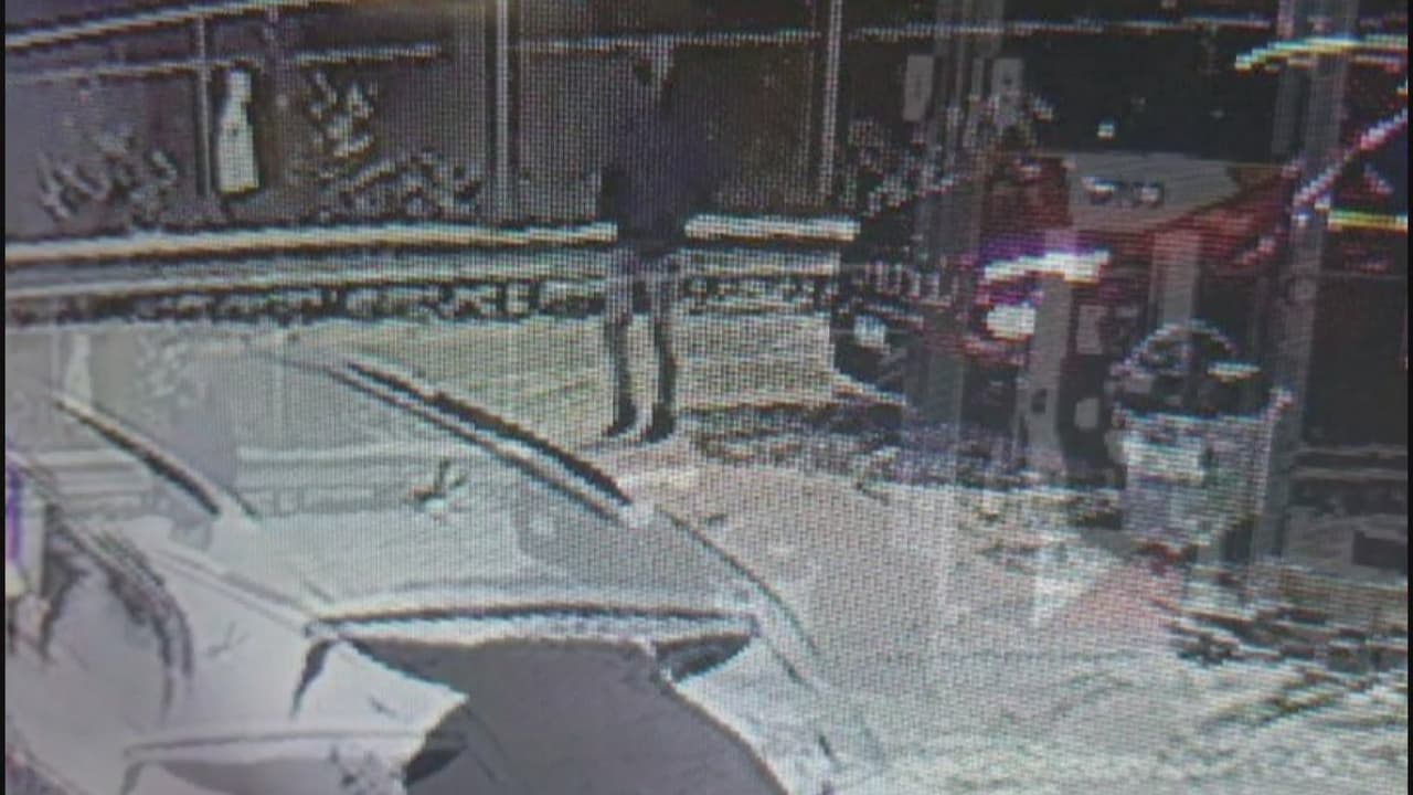 Buscan al sospechoso de matar a tiros a un hombre por robarle su auto en Gary