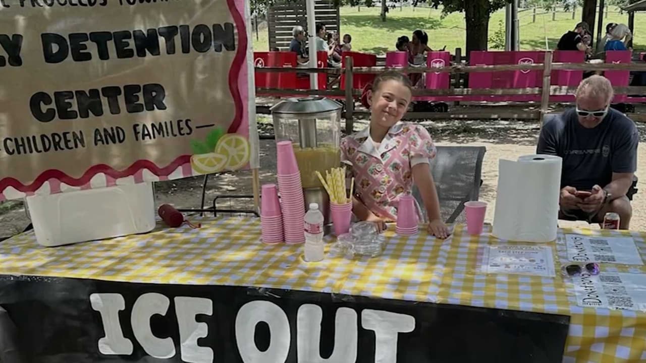 Niña recauda miles de dólares para menores detenidos por ICE en Texas